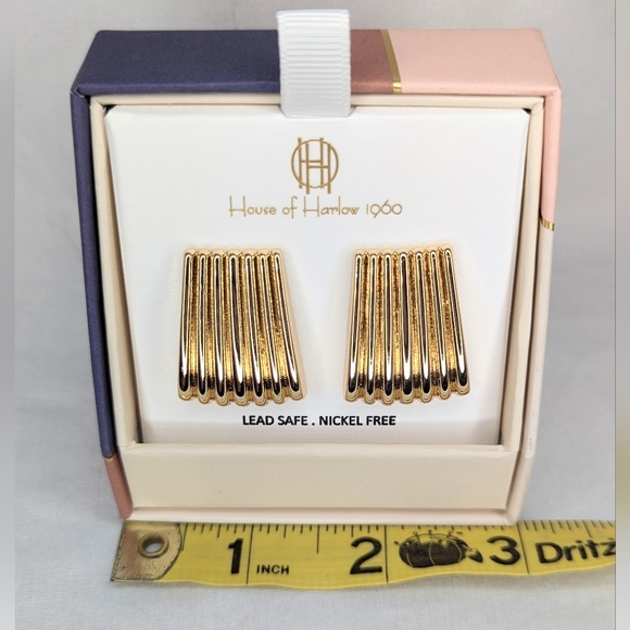 🎉🆕 House of Harlow 1960 Gold Ridged Earrings - Picture 4 of 5
